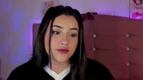 S H A R O N model independient online show from January 21, 2025, 6:45 pm