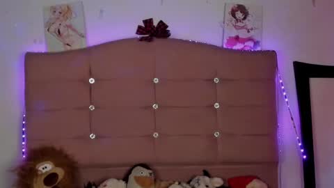 S H A R O N model independient online show from January 22, 2025, 12:17 pm