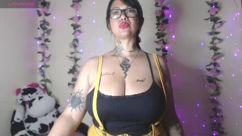 saalomee 1 online show from May 5, 2026, 11:13 pm