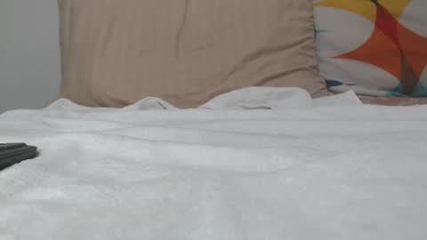 Snapshot of saaramiller_ chatting on January 7, 2025, 5:01 am saaramiller online show from January 7, 2025, 5:01 am