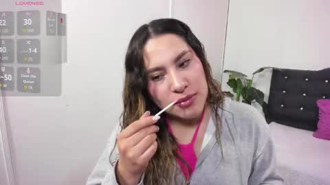 Snapshot of saaya_tay chatting on October 10, 2025, 3:16 am saaya_tay online show from October 10, 2025, 3:16 am