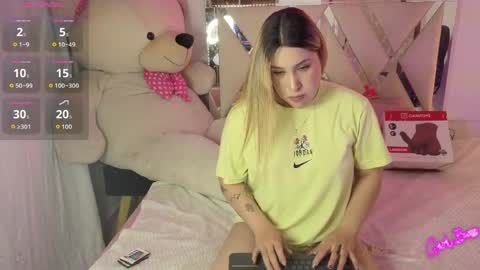saaya_tay online show from April 14, 2026, 4:18 am