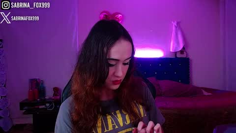 sabrina fox online show from March 12, 2026, 7:25 am