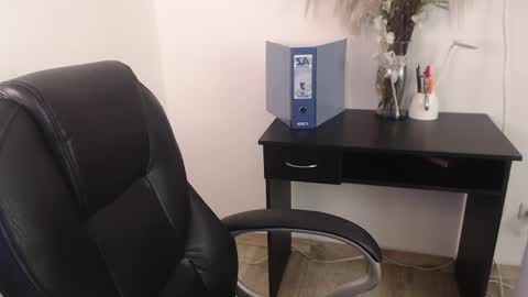 Snapshot of sabriinaa_fox chatting on April 30, 2026, 2:12 pm sabriinaa fox online show from April 30, 2026, 2:12 pm