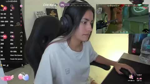 Snapshot of sabrina_chester_02 chatting on October 9, 2025, 8:29 pm Angie online show from October 9, 2025, 8:29 pm