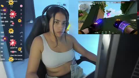 Snapshot of sabrina_chester_02 chatting on May 14, 2026, 2:07 am Angie online show from May 14, 2026, 2:07 am