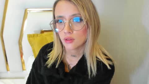 Snapshot of sabrina_cole chatting on January 15, 2025, 6:12 am . Sabrina Cole . online show from January 15, 2025, 6:12 am