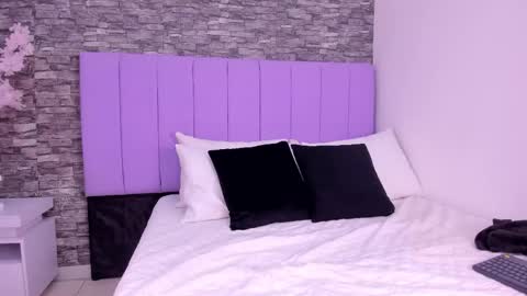 sabrina_f0xx online show from April 30, 2026, 6:14 pm