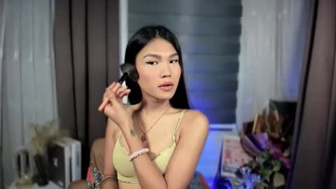 Snapshot of sabrina_maxx chatting on November 11, 2025, 4:07 pm Nadine online show from November 11, 2025, 4:07 pm