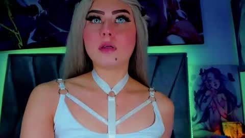 Snapshot of sabrinaexpositoxx chatting on December 28, 2024, 7:33 am SABRI online show from December 28, 2024, 7:33 am