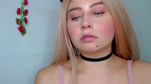 Snapshot of sabrinaexpositoxx chatting on January 24, 2025, 3:22 am SABRI online show from January 24, 2025, 3:22 am