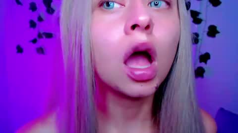 Snapshot of sabrinaexpositoxx chatting on February 26, 2025, 9:32 am SABRI online show from February 26, 2025, 9:32 am