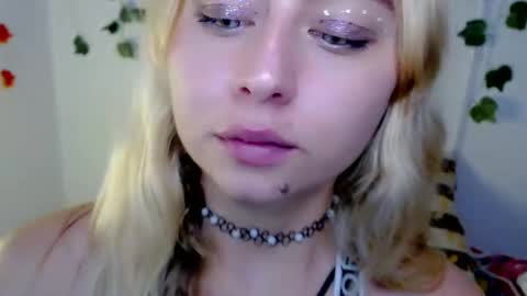 Snapshot of sabrinaexpositoxx chatting on March 2, 2025, 12:54 pm SABRI online show from March 2, 2025, 12:54 pm