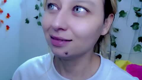 Snapshot of sabrinaexpositoxx chatting on March 12, 2025, 12:15 pm SABRI online show from March 12, 2025, 12:15 pm