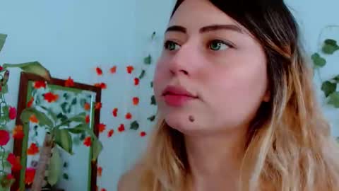 Snapshot of sabrinaexpositoxx chatting on October 18, 2025, 7:14 pm SABRI online show from October 18, 2025, 7:14 pm