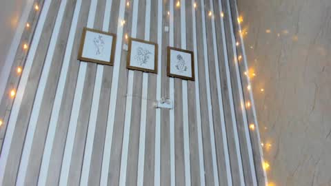 Snapshot of sabrinahims_ chatting on January 28, 2025, 1:08 am mariana online show from January 28, 2025, 1:08 am