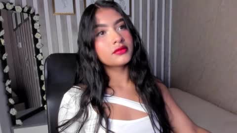 Snapshot of sabrinahims_ chatting on March 11, 2025, 9:37 pm mariana online show from March 11, 2025, 9:37 pm