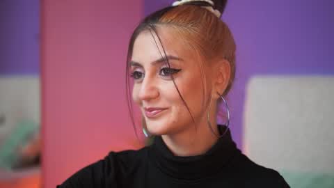  Sabrina  online show from November 14, 2025, 8:07 pm