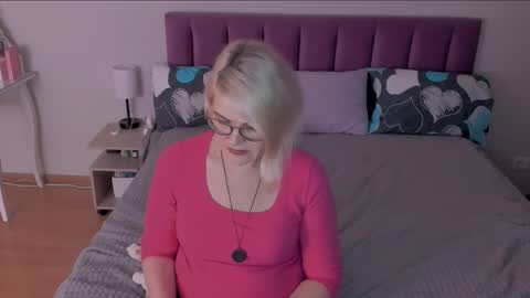 Sabrina MacMarren online show from February 25, 2025, 8:19 pm