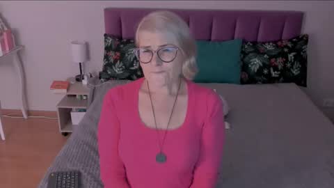 Sabrina MacMarren online show from March 6, 2025, 8:59 pm