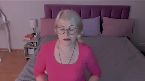 Sabrina MacMarren online show from March 12, 2025, 6:44 pm