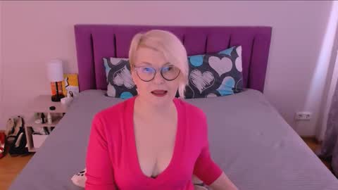 Sabrina MacMarren online show from October 11, 2025, 12:15 pm