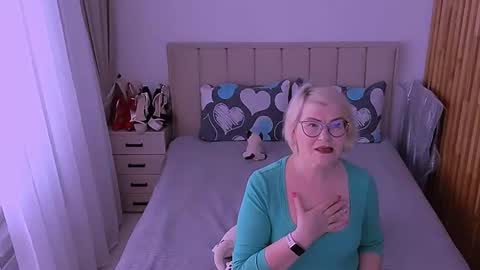 Snapshot of sabrinamacmarren chatting on June 13, 2026, 10:13 am Sabrina MacMarren online show from June 13, 2026, 10:13 am