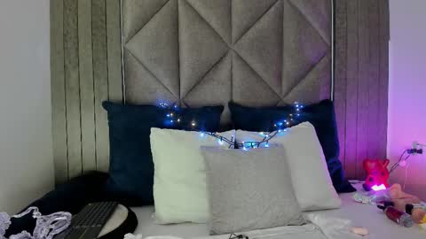 Snapshot of sabrinaspell_ chatting on February 10, 2025, 11:25 am S A B R I N A online show from February 10, 2025, 11:25 am