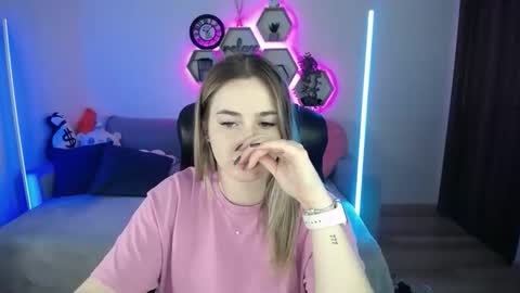 Sabrina Violet online show from September 24, 2025, 8:06 am