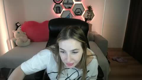 Sabrina Violet online show from July 14, 2026, 10:21 am