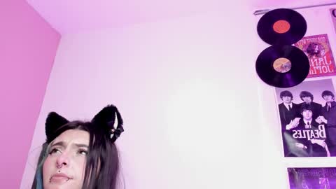 Ig  online show from December 22, 2025, 3:36 am