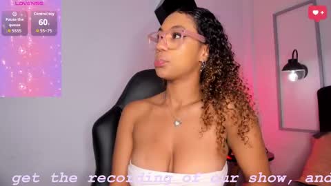 Snapshot of sade_jackson1 chatting on September 25, 2025, 4:27 am Sophie online show from September 25, 2025, 4:27 am