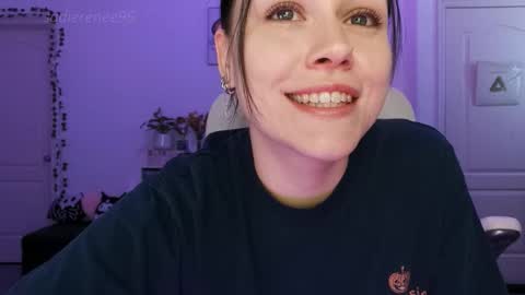 Snapshot of sadierenee96 chatting on November 18, 2025, 12:05 am Sadie Renee online show from November 18, 2025, 12:05 am