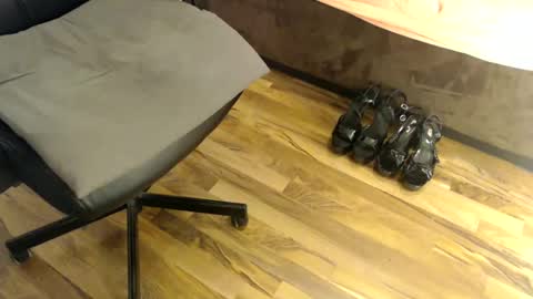 Snapshot of sadisfaction chatting on February 5, 2025, 6:15 pm sadisfaction online show from February 5, 2025, 6:15 pm