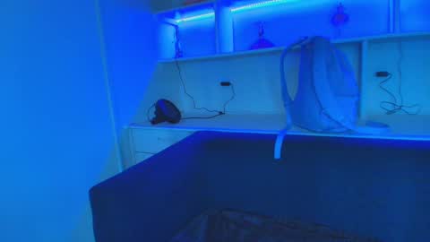 Cami online show from October 1, 2025, 6:58 pm