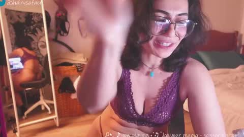 Snapshot of safaeri chatting on February 22, 2025, 1:22 am Safa online show from February 22, 2025, 1:22 am