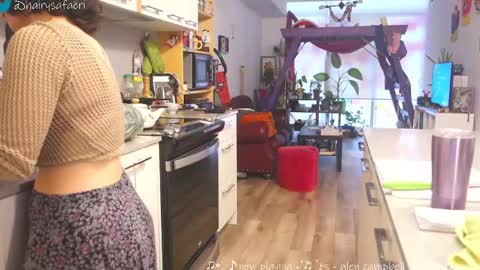 Snapshot of safaeri chatting on February 27, 2025, 8:31 pm Safa online show from February 27, 2025, 8:31 pm