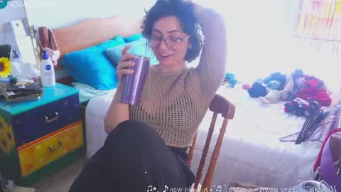 Snapshot of safaeri chatting on March 6, 2025, 5:33 pm Safa online show from March 6, 2025, 5:33 pm