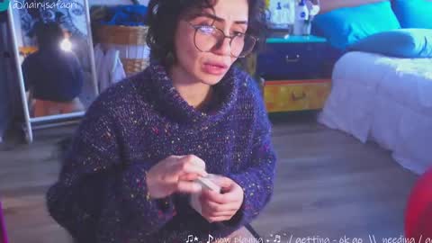 Snapshot of safaeri chatting on March 7, 2025, 7:49 pm Safa online show from March 7, 2025, 7:49 pm