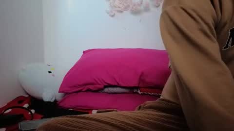 Snapshot of safiro_queen chatting on November 27, 2025, 11:23 am Safiro Queen online show from November 27, 2025, 11:23 am