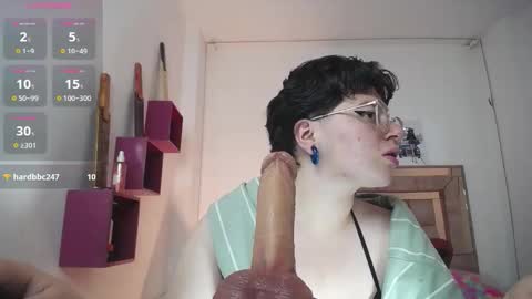 Snapshot of safyka chatting on October 16, 2025, 2:23 am SAFYKA online show from October 16, 2025, 2:23 am