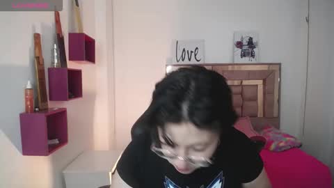 Snapshot of safyka chatting on November 12, 2025, 9:36 pm SAFYKA online show from November 12, 2025, 9:36 pm