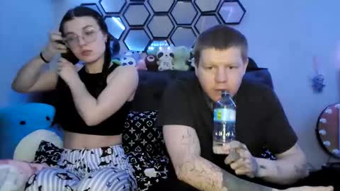 sagerose0444 online show from March 18, 2026, 2:04 am