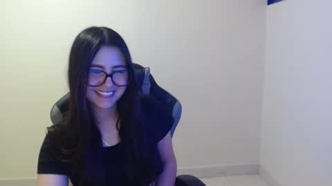 Sahaliefox  online show from October 10, 2025, 10:53 pm