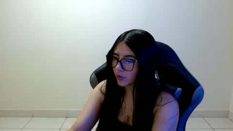 Snapshot of sahaliefox_ chatting on June 13, 2026, 6:50 pm Sahaliefox online show from June 13, 2026, 6:50 pm