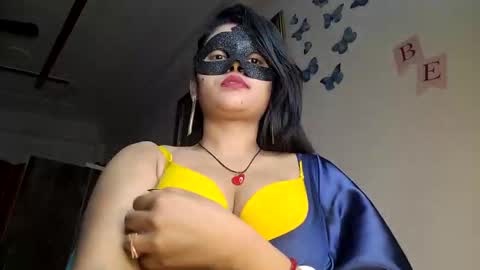 Snapshot of sahani2208 chatting on January 21, 2025, 5:30 pm Queen Archana online show from January 21, 2025, 5:30 pm