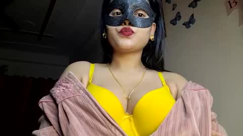 Snapshot of sahani2208 chatting on February 2, 2025, 6:31 pm Queen Archana online show from February 2, 2025, 6:31 pm