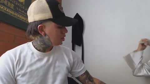 Snapshot of sahara_n_thiago chatting on February 10, 2025, 12:50 pm Sahara y Thiago online show from February 10, 2025, 12:50 pm