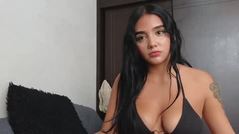 Snapshot of sahara_n_thiago chatting on February 27, 2025, 5:58 pm Sahara y Thiago online show from February 27, 2025, 5:58 pm