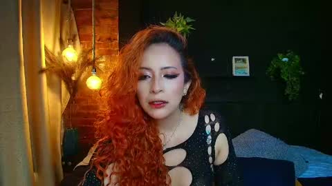 Snapshot of sahra_tayl0r_ chatting on May 18, 2026, 2:01 pm SARA online show from May 18, 2026, 2:01 pm